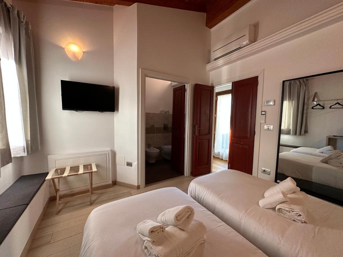 Ng Guest House Il Ris Sassari Bagian luar foto