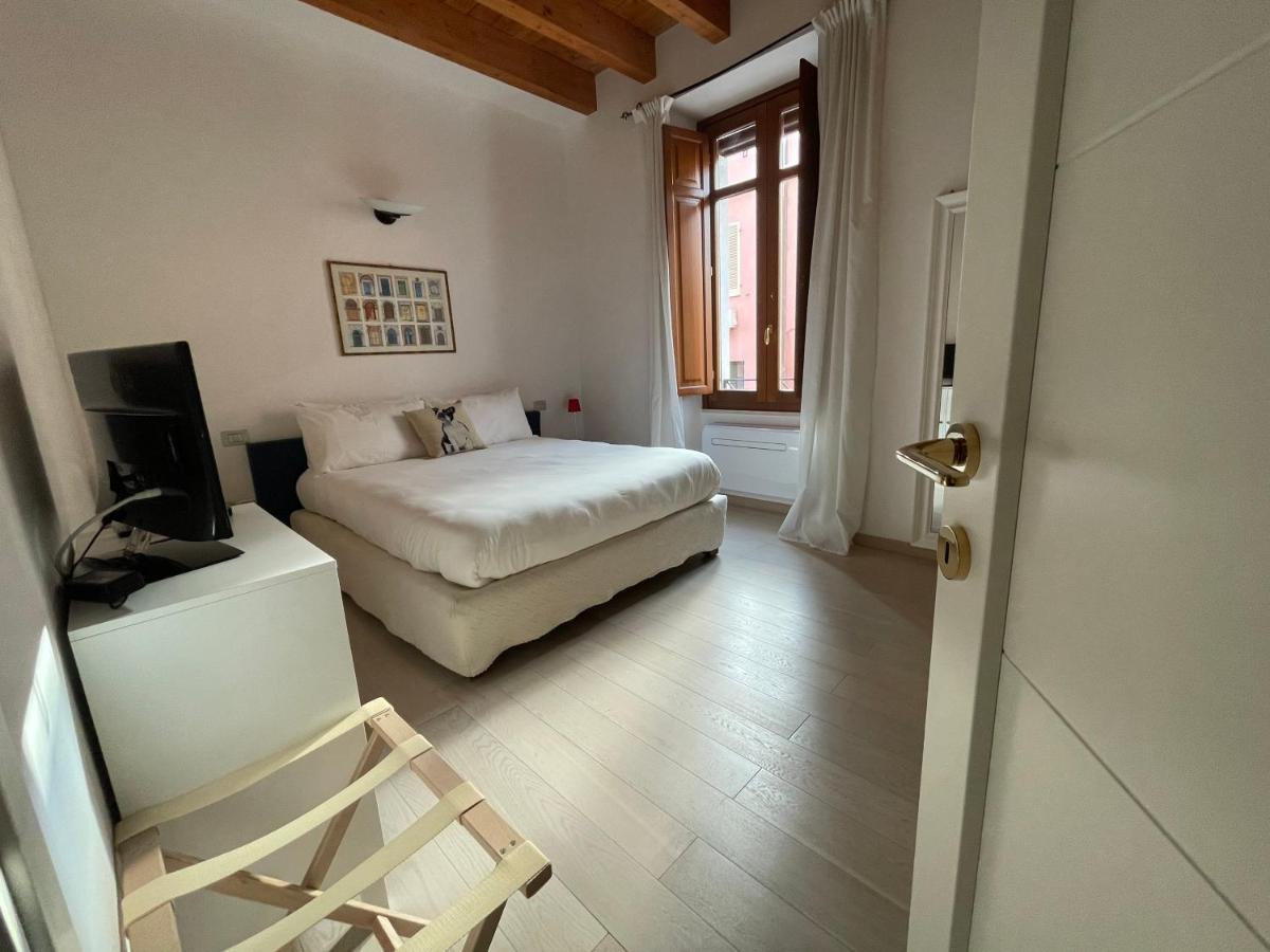 Ng Guest House Il Ris Sassari Bagian luar foto